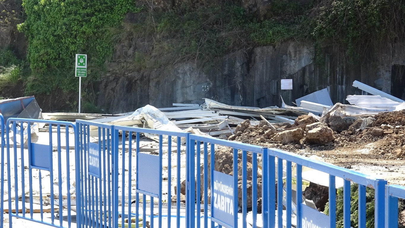 Samsun’daki heyelan faciasında dikkat çeken ‘toplanma alanı’ tabelası