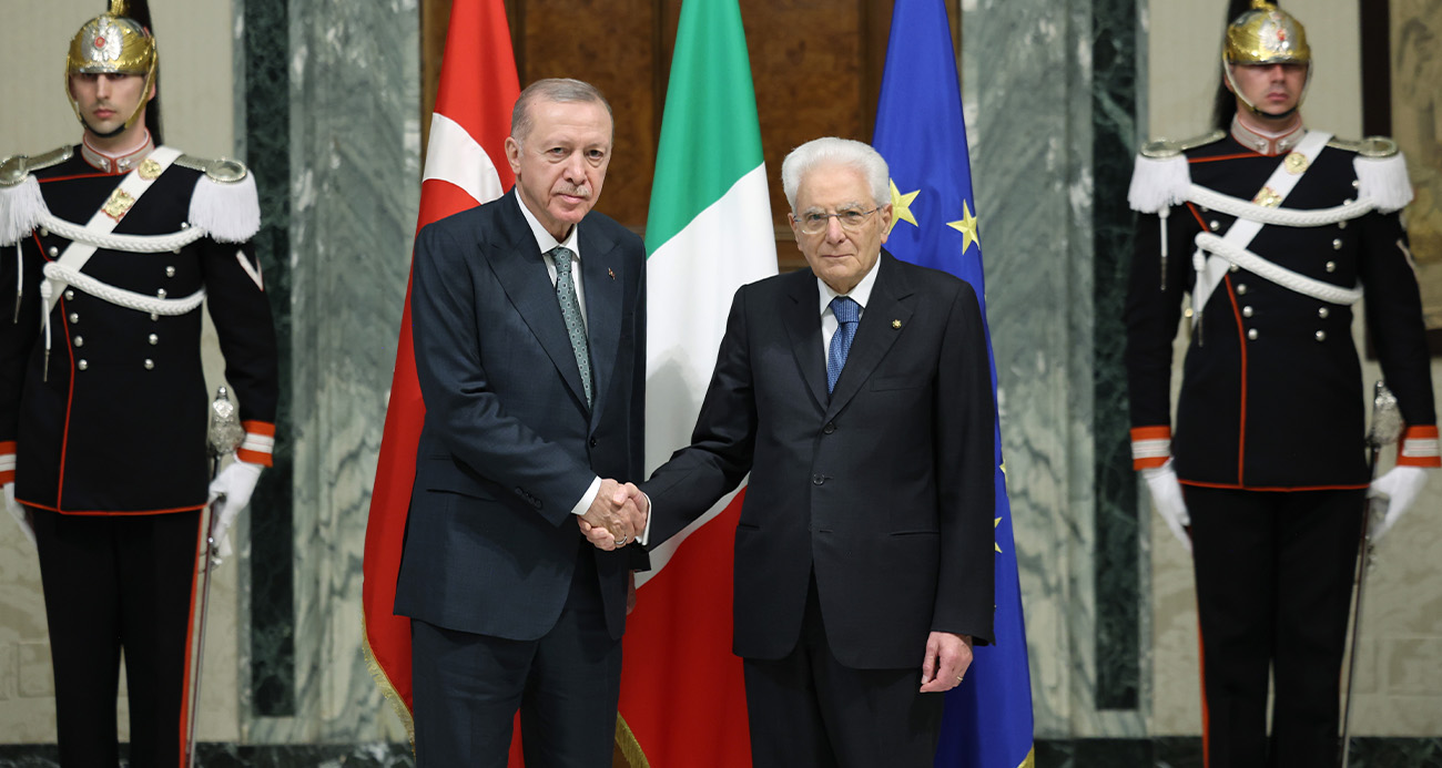 Cumhurbaşkanı Recep Tayyip Erdoğan, resmi bir ziyaret çerçevesinde bulunduğu İtalya’da Cumhurbaşkanı Sergio Mattarella ile bir araya geldi.