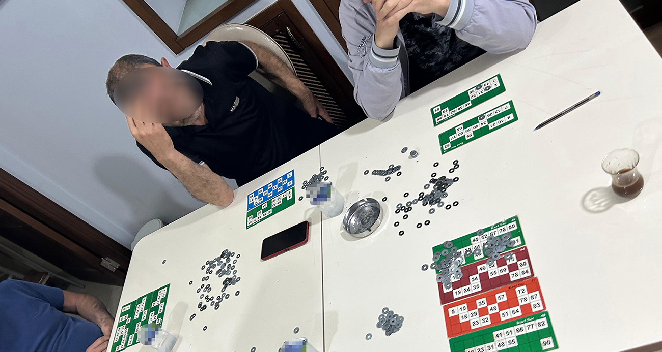 Kumar oynatıp canlı yayınladı, polis baskın yaptı