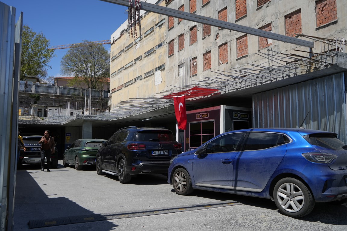 Karaköy ve Mercan’da İBB’nin otopark eziyeti: 