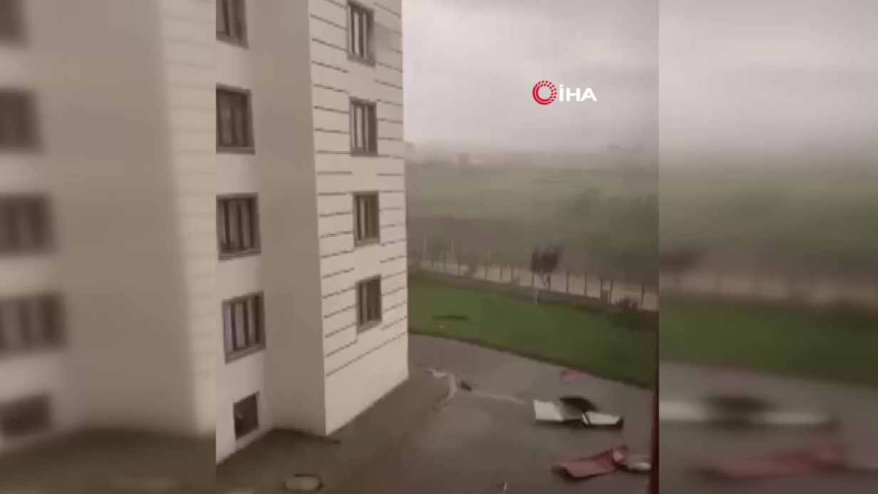 Bingöl’de fırtına etkili oldu: Çatıdan kopan parça çocuğun üzerine düştü