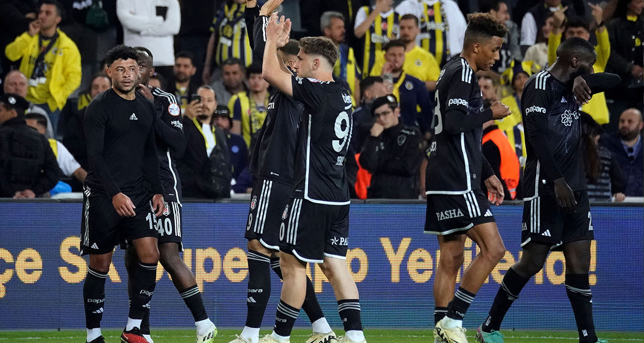 Beşiktaş, Fenerbahçe’ye karşı 20 yıllık hasreti sonlandırmak istiyor