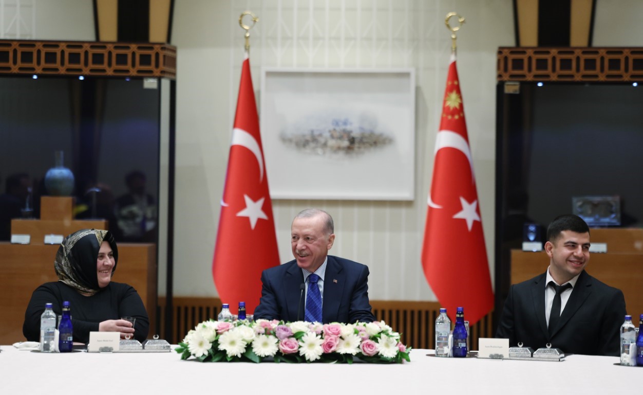 Cumhurbaşkanı Erdoğan, işçilerle bir araya geldi