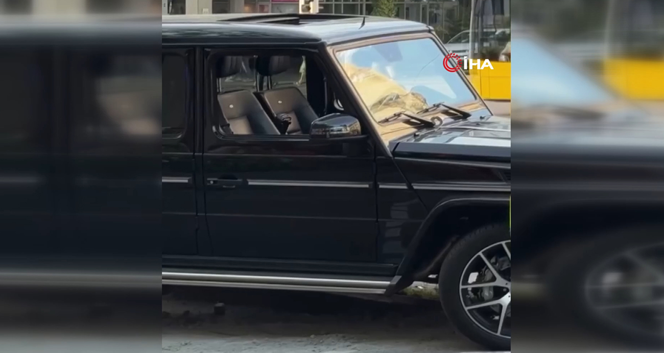 Almanya’da araç kalabalığa daldı