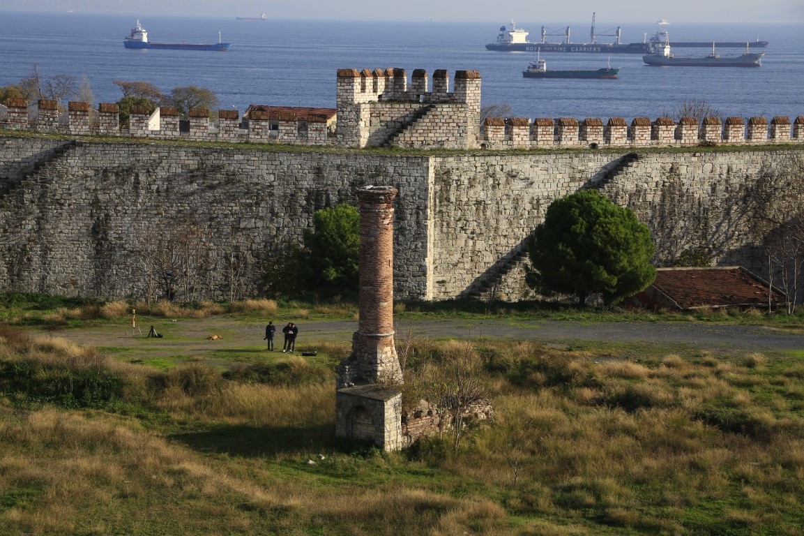 Yedikule Hisarı’nda ihya edilen Fatih Mescidi ibadete açıldı
