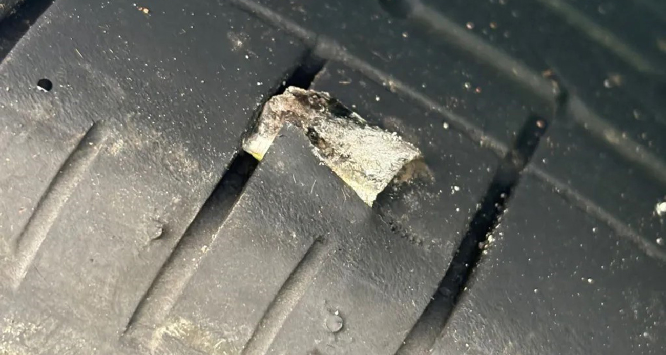 Avusturalya’da kamyondan dökülen metal dökümler 300&#039;den fazla aracın lastikleri patladı