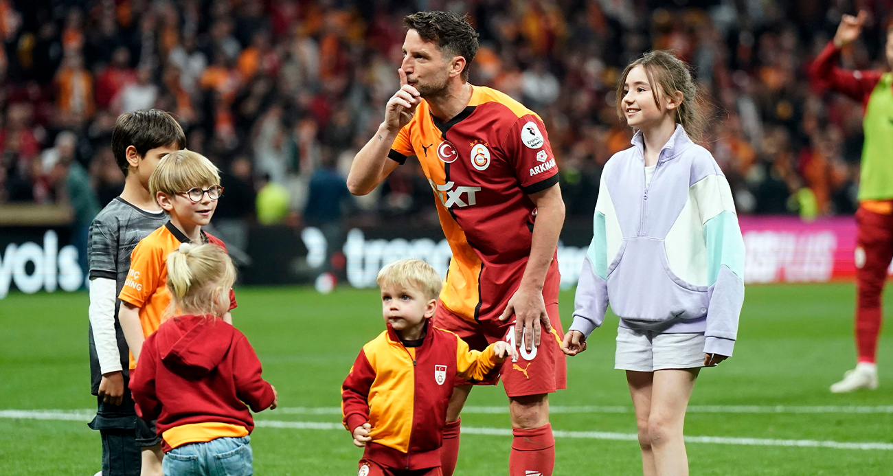 Galatasaray’da maç sonu 3’lüsü Mertens ve Muslera’dan