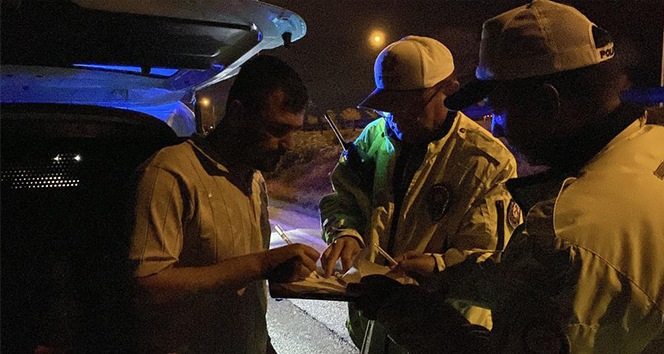 Konya’da polislerden 50 kilometre kaçan alkollü sürücü: "Gören duyan olmasın, rezil olmayalım"