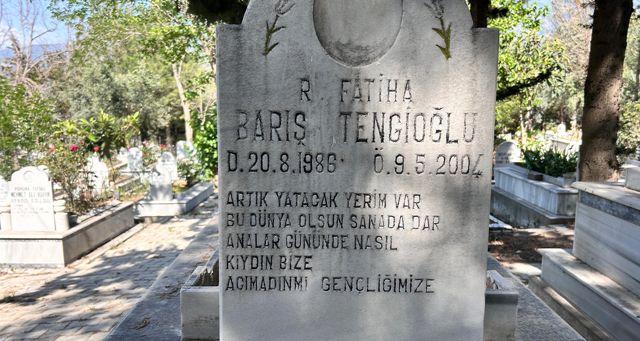 Özgür Özel'e saldıran şüphelinin katlettiği oğlunun mezarında dikkat çeken detay!