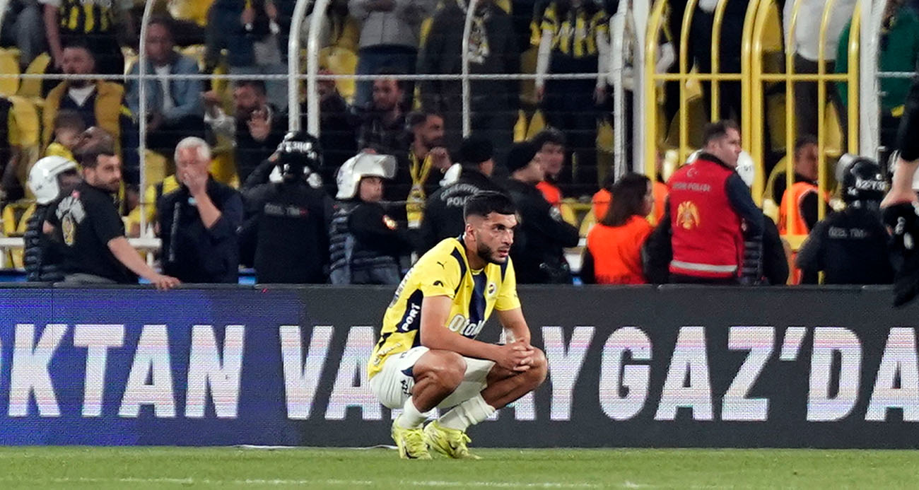 Fenerbahçe evinde 10 puan kaybetti