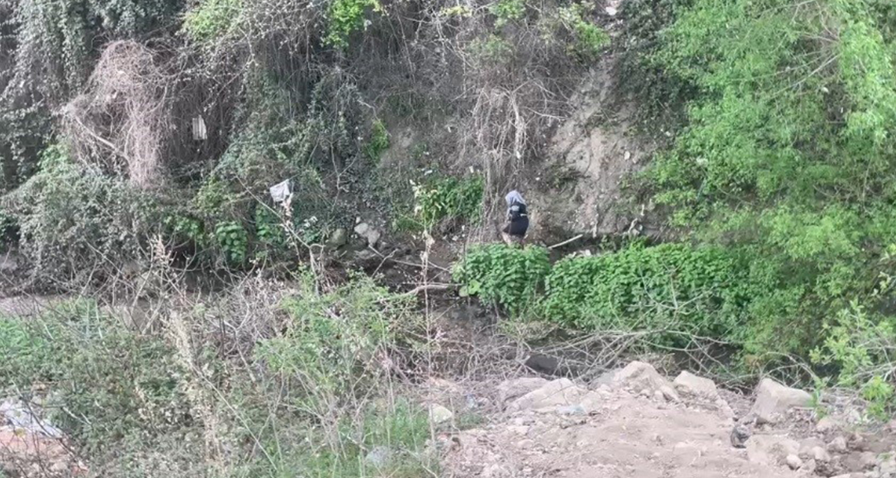 Dilenci önde zabıta amiri arkada adeta maraton koşusuna çıktılar