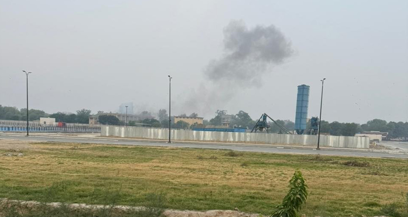 Pakistan’ın Lahor kentindeki patlamalar paniğe neden oldu