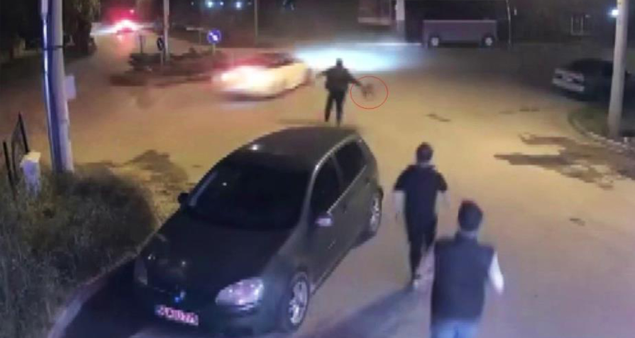 Drift yapan lüks otomobili, tabureyle kovaladı: O anlar kamerada