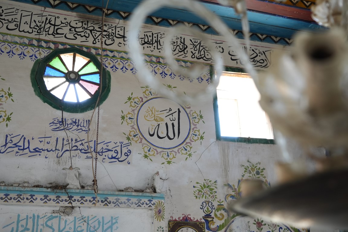 Ahşap işçiliği ile dikkat çeken cami yıkılma tehlikesiyle karşı karşıya