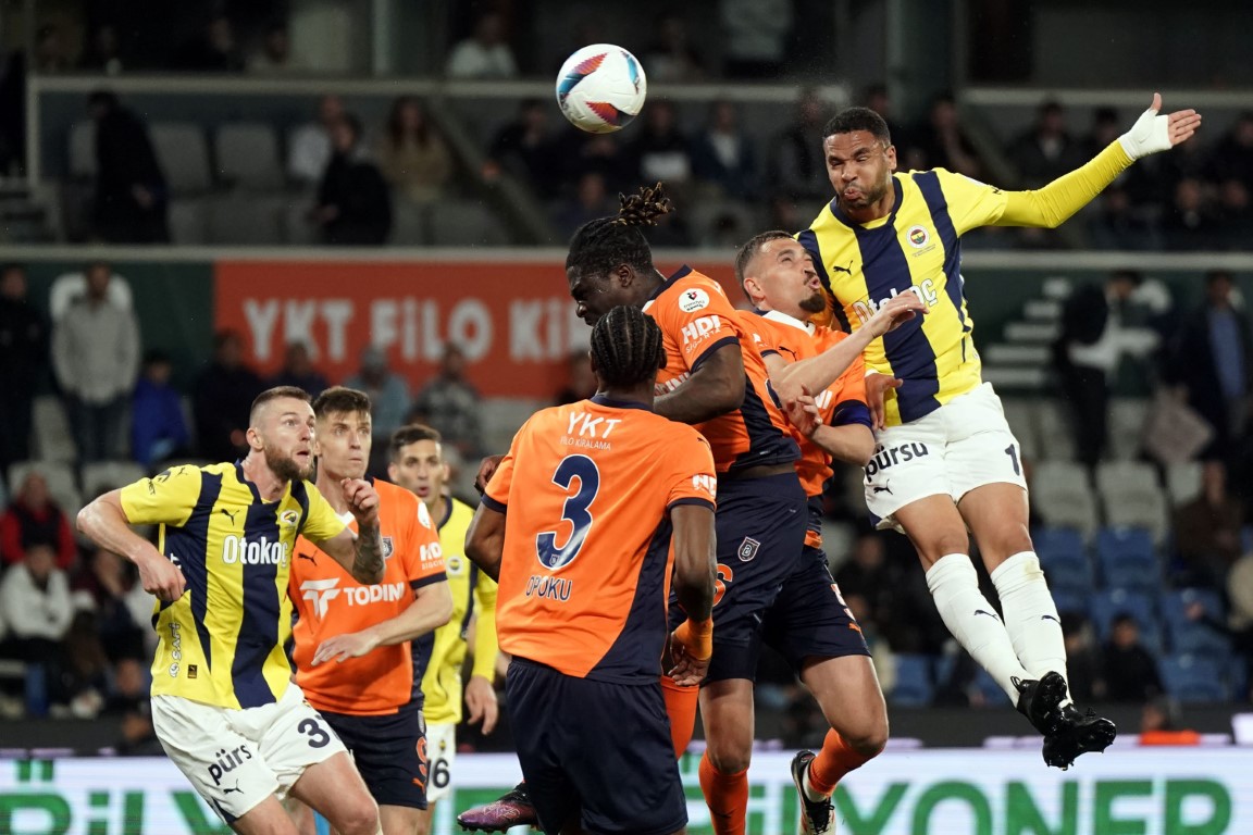 Trendyol Süper Lig: RAMS Başakşehir: 1 - Fenerbahçe: 4