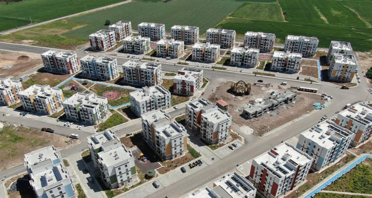 Yeni evlerine kavuşan Arabanlı depremzedeler: "Artık rahat uyuyabiliyoruz"