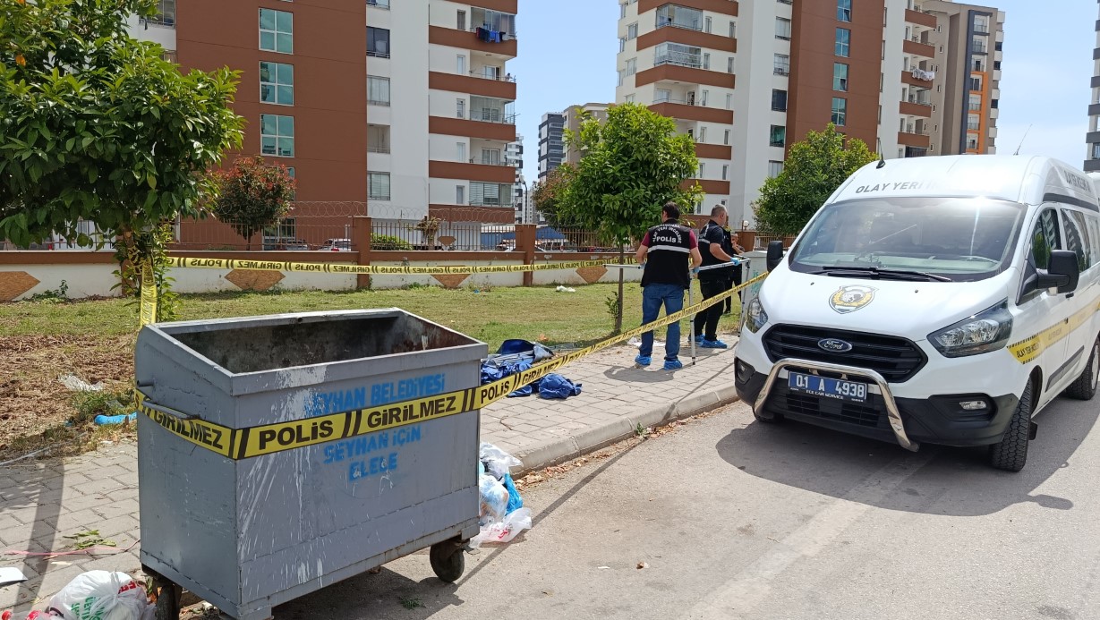 Adana'da dehşete düşüren olay: Çöp konteynerinden insan kafatası çıktı!