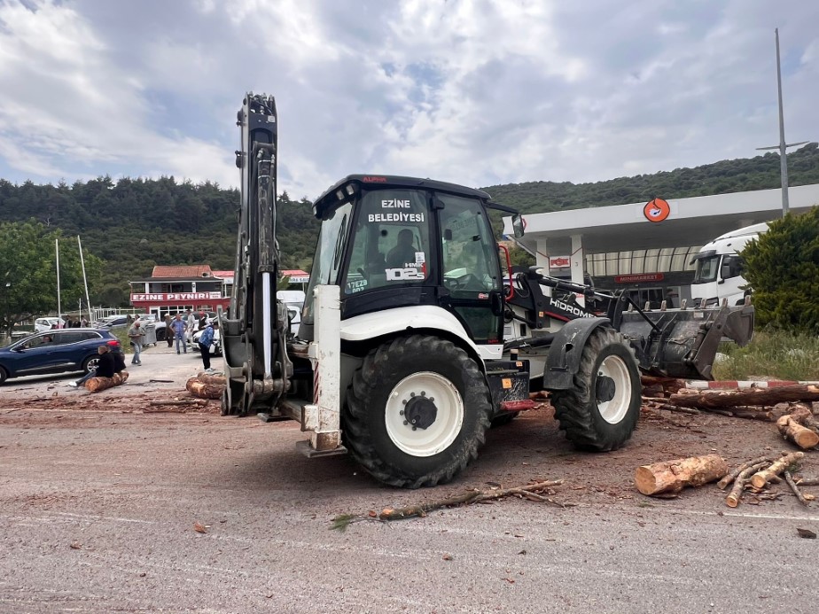 Çanakkale’de otobüs kazası: 6 ölü