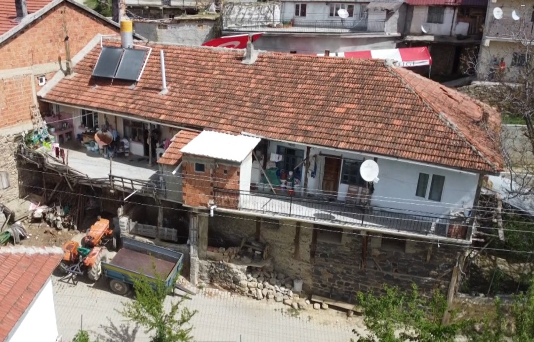 Şehit Önder Özen’in ailesine verdiği evi yenileme sözünü devlet gerçekleştirecek