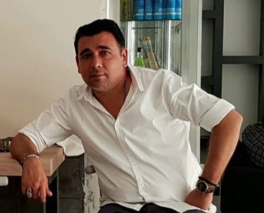 Önüne kıran otomobile çarpan motosikletli işadamı hayatını kaybetti