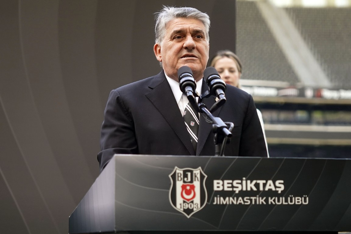 Beşiktaş’ta Başkan Serdal Adalı ve yönetimi, mazbatalarını aldı