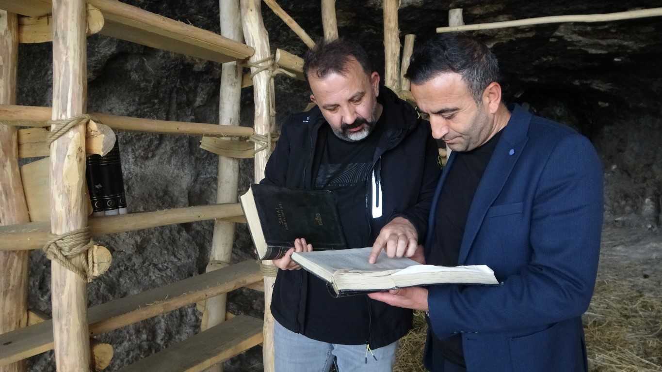 Malatya’da bin 500 rakımdaki mağaralarda çağdaş sanat sergisi