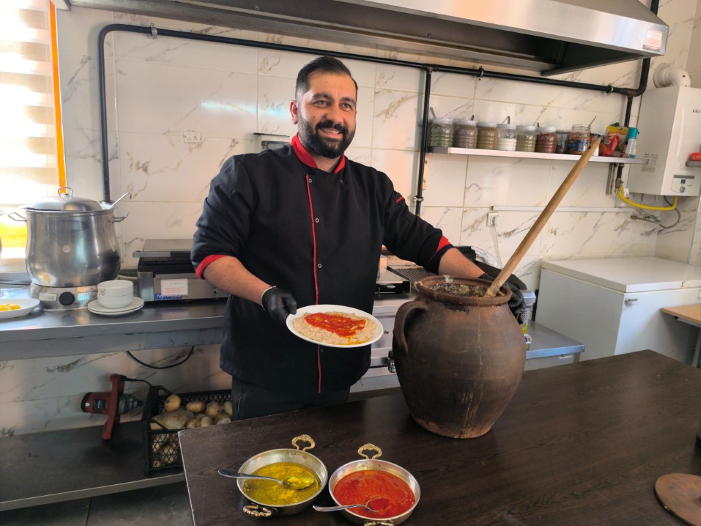 Damak çatlatan lezzeti ile ün salan Afyon keşkeğine ilgi artıyor