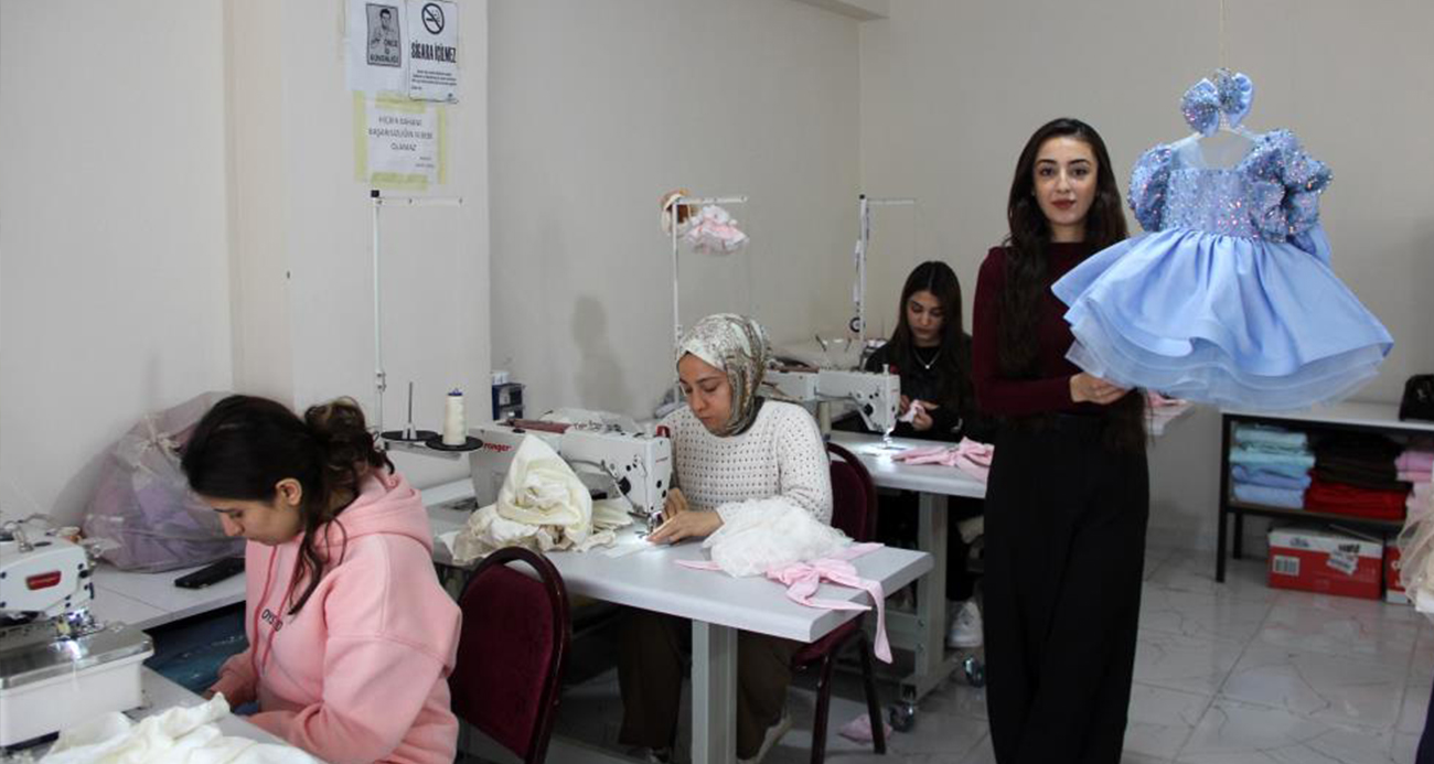 İzlediği diziden etkilendi! 20 yaşında atölye kurdu