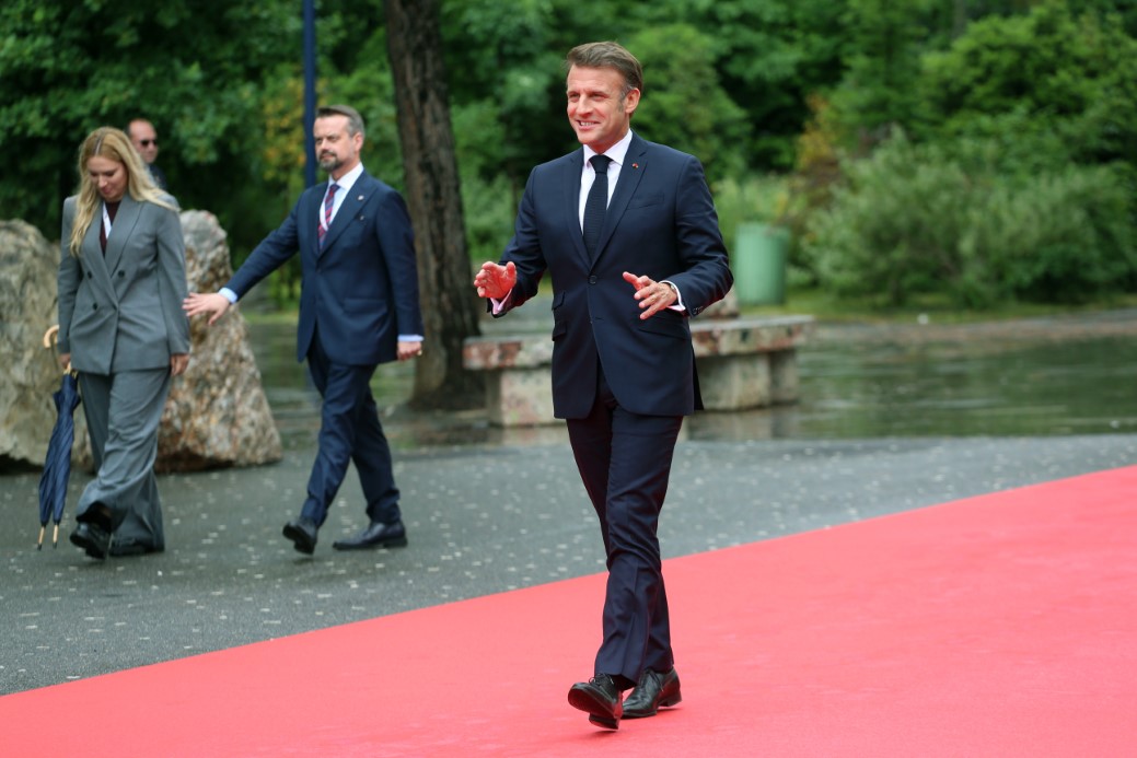 Macron: 