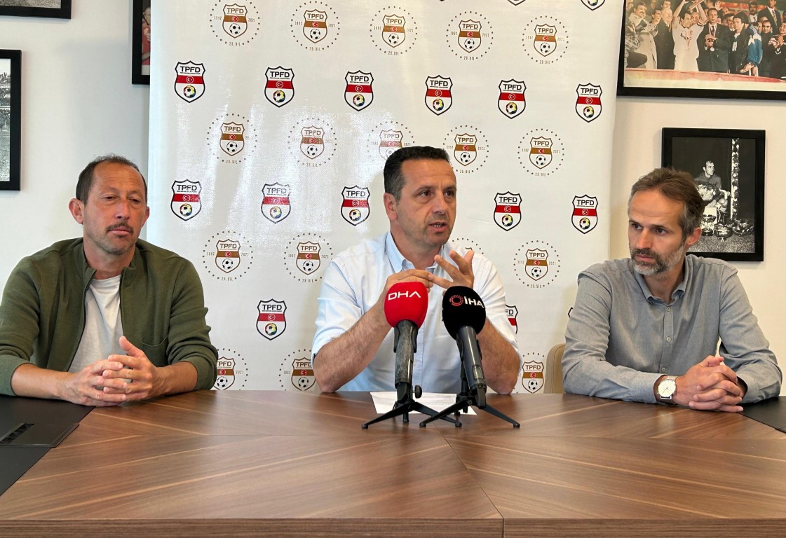 Saffet Akyüz: 