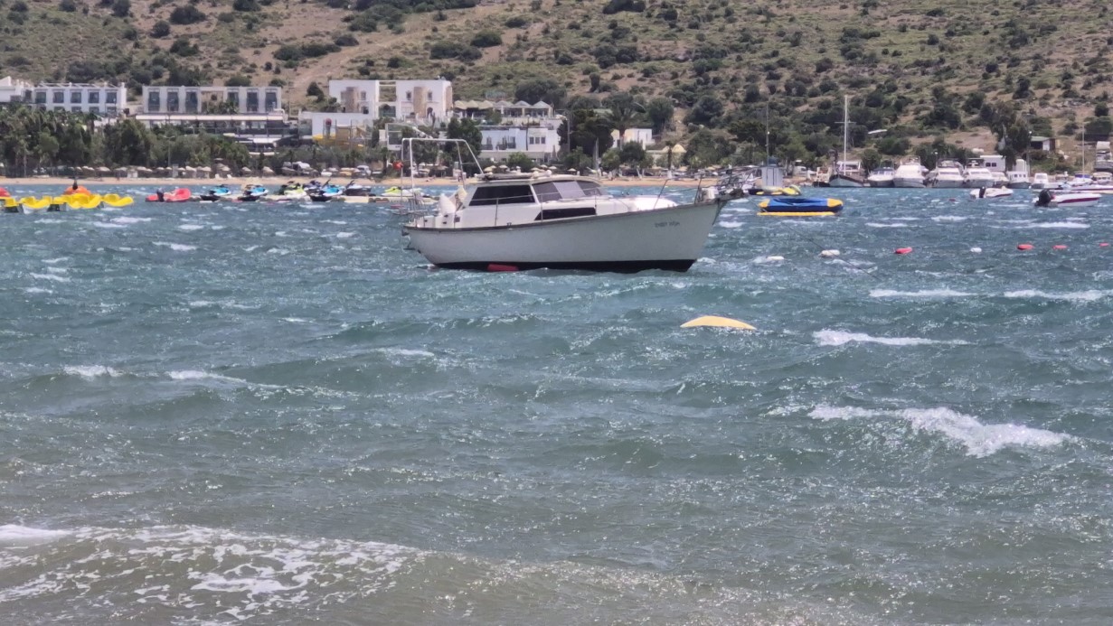 Bodrum’u fırtına vurdu