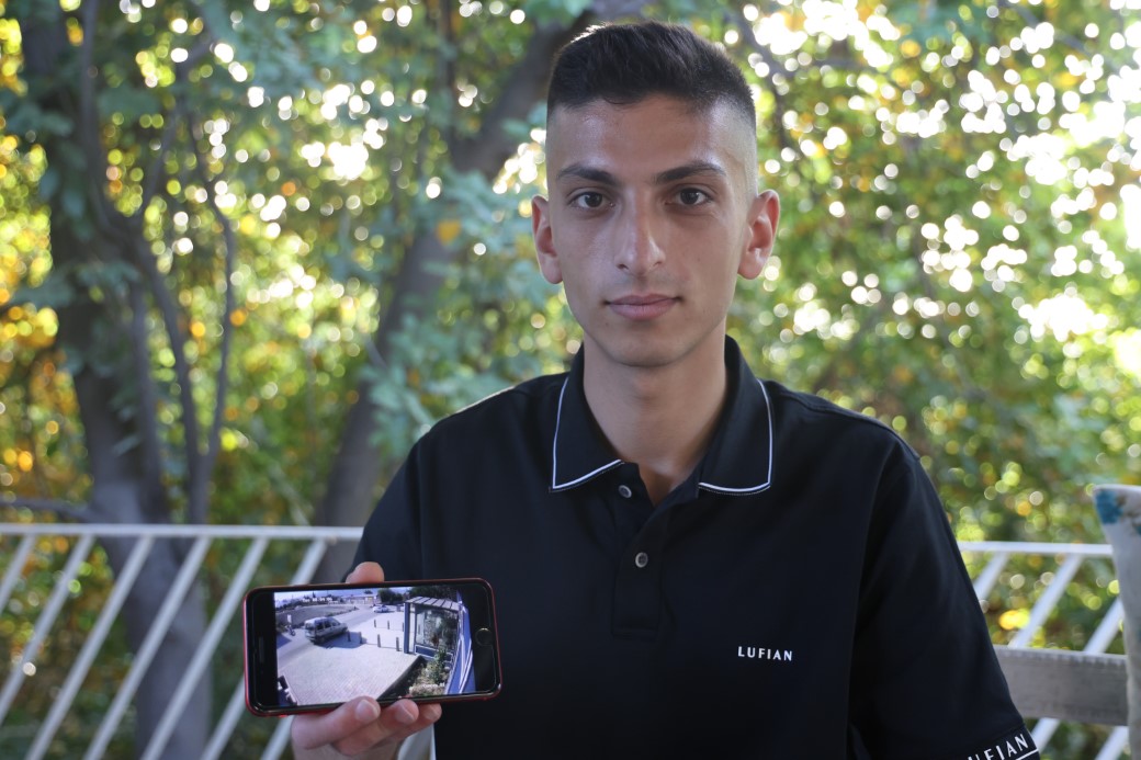 Otomobille çarpışan motosikletten metrelerce havaya uçan genç: 