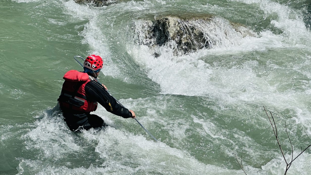 Yüksekova’da 8 gün önce derede kaybolan çocuk için arama çalışmaları devam ediyor