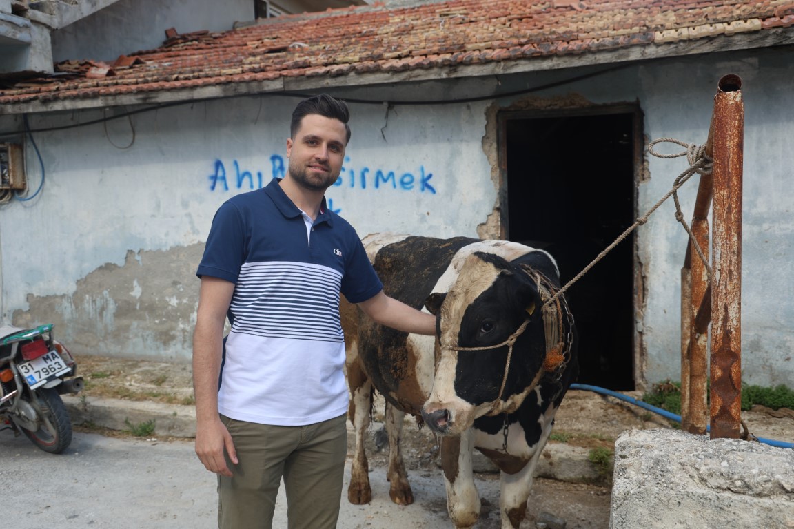 Sosyal medyada gördüğü kurbanlık danaları almak isterken 200 bin TL dolandırıldı