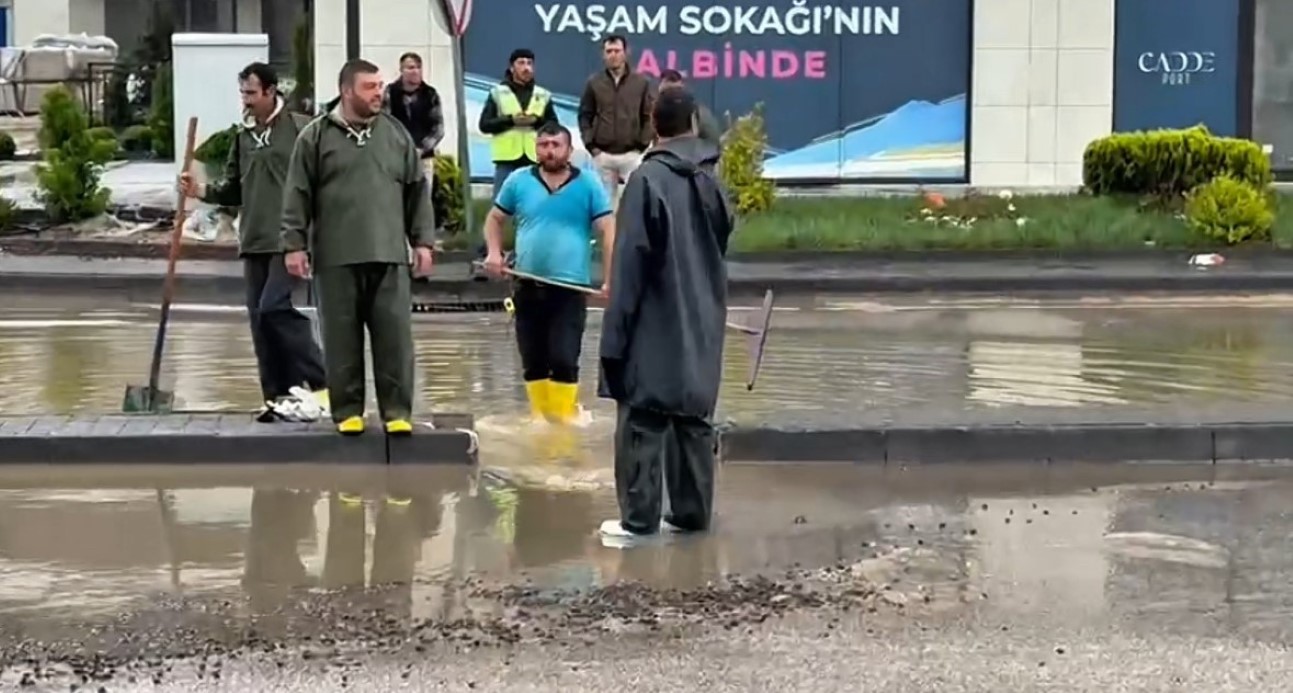 Eti Maden kapakları kapattı, Bandırma’yı sel bastı