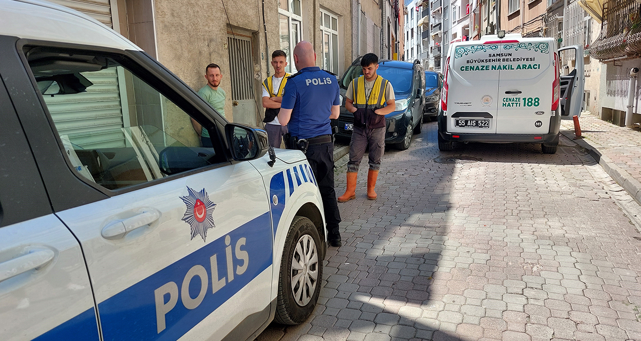 Apartmana yayılan koku yaşlı adamın öldüğünü ortaya çıkardı
