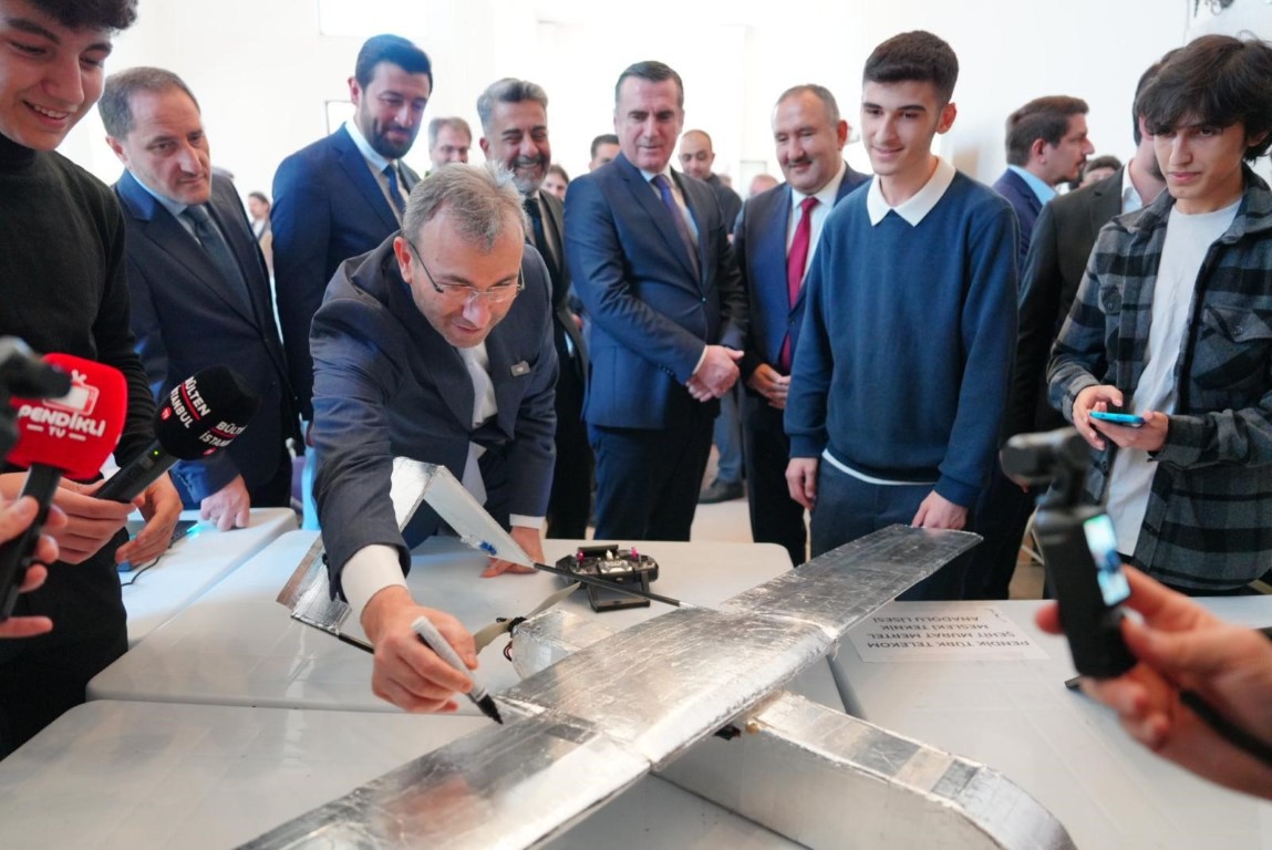 Pendikli gençlerden akıllı fabrika yönetiminden yapay zekaya çığır açan projeler