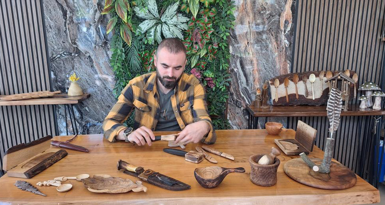 Hobisi işe dönüştü, Trabzon’dan dünyaya el emeği ahşap ürünler gönderiyor