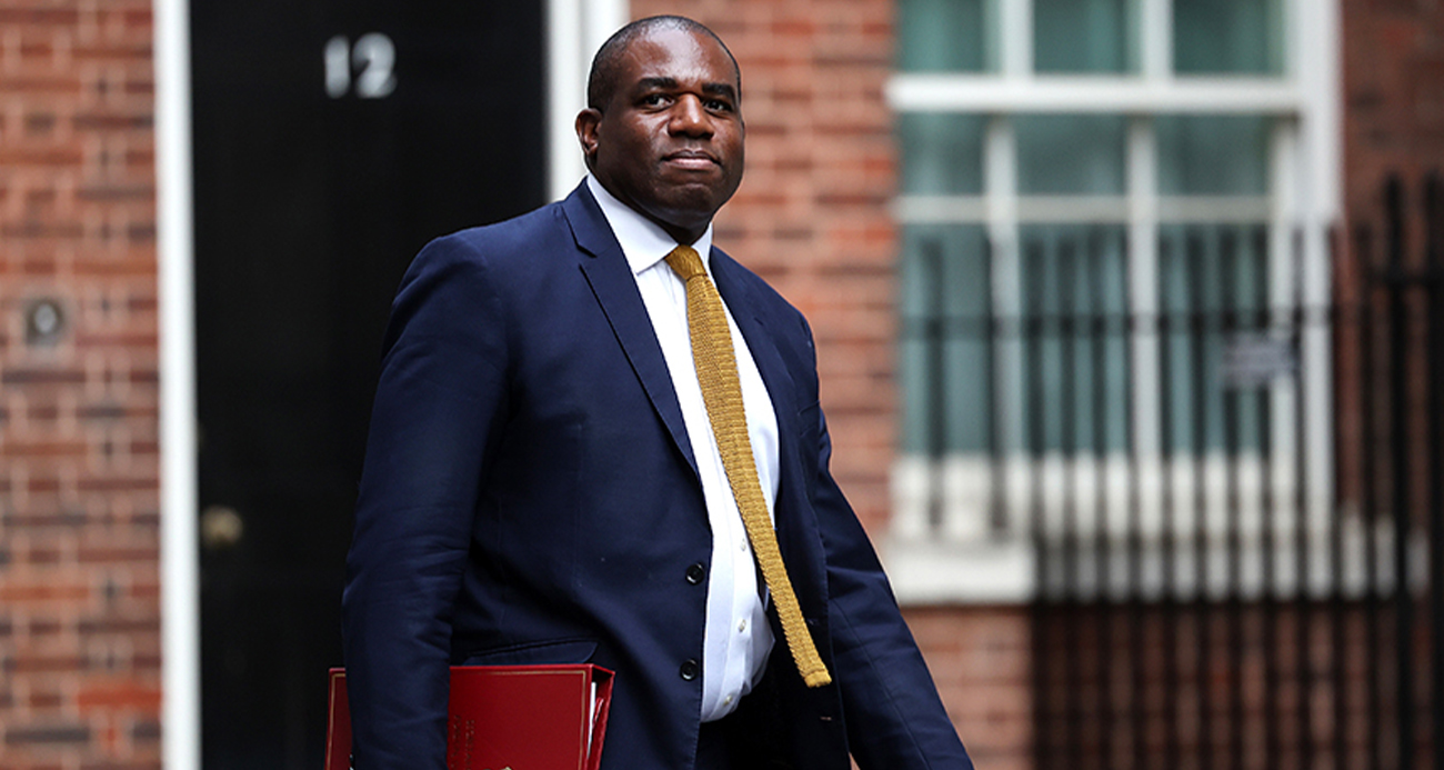 İngiltere, İsrail ile ticaret görüşmelerini askıya aldı