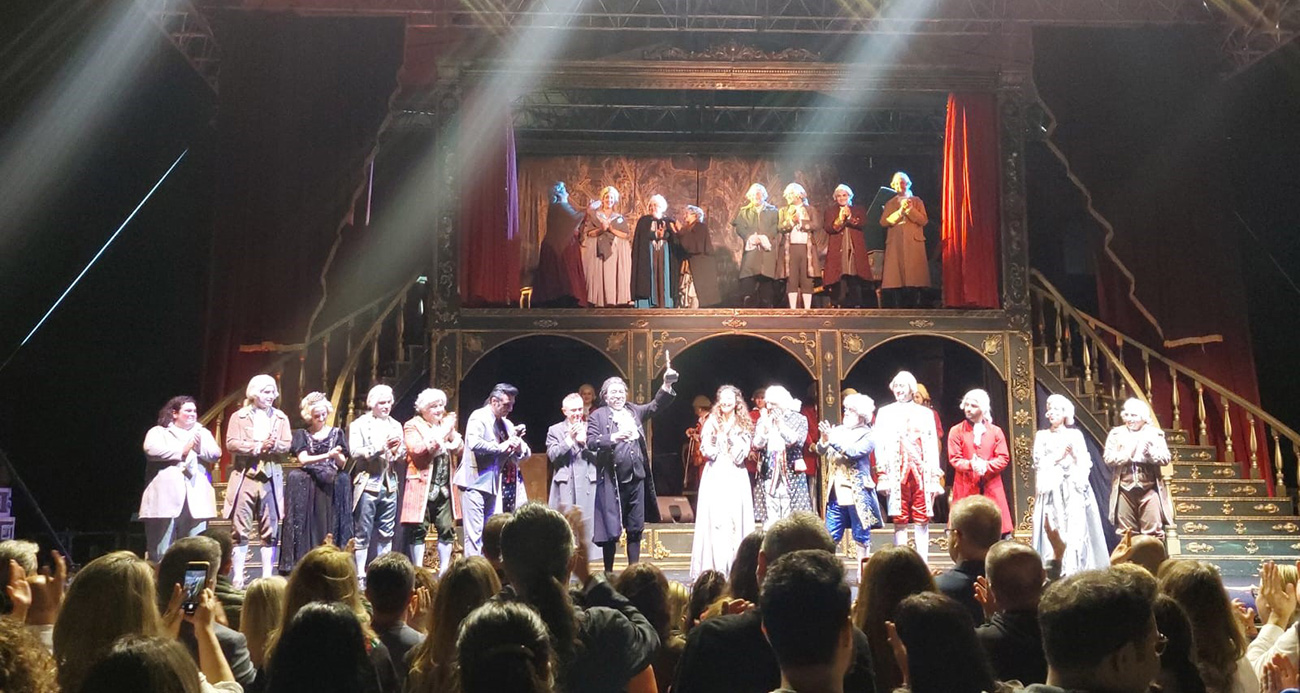 Bedia Muvahhit ’En İyi Dış Yapım Ödülü’ Amadeus’un