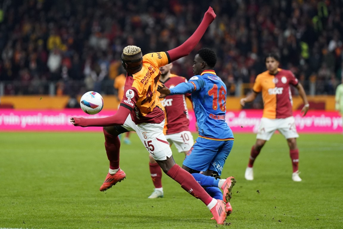 Şampiyon Galatasaray, Göztepe deplasmanında