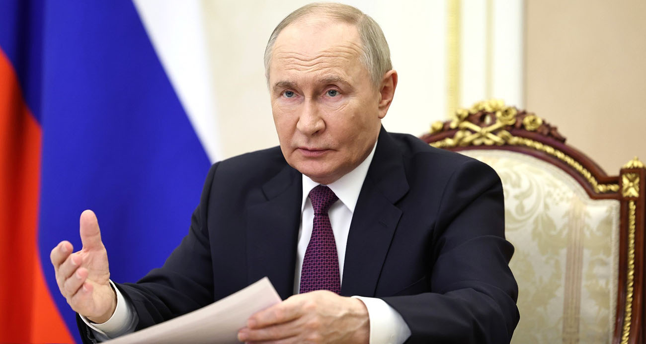 Putin: "Rus ordusu Ukrayna sınırında tampon bölge oluşturma görevi üzerinde çalışıyor"