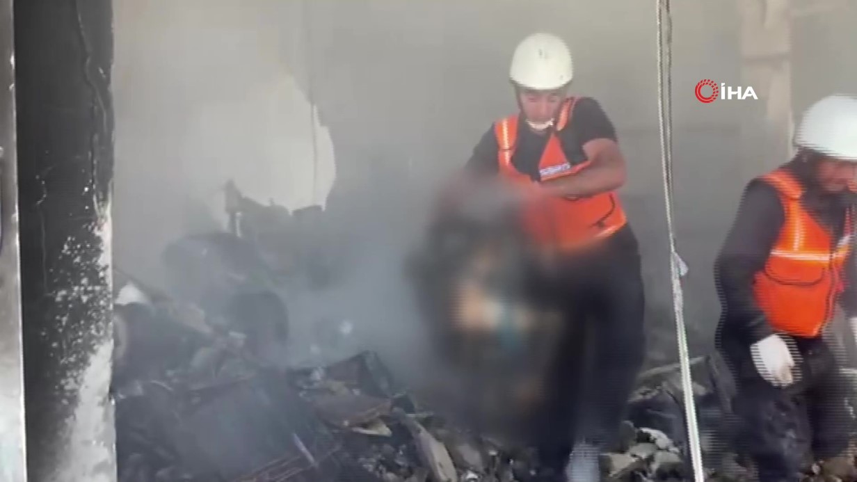 İsrail'in evini vurduğu Filistinli doktorun 10 çocuğundan 9'u hayatını kaybetti