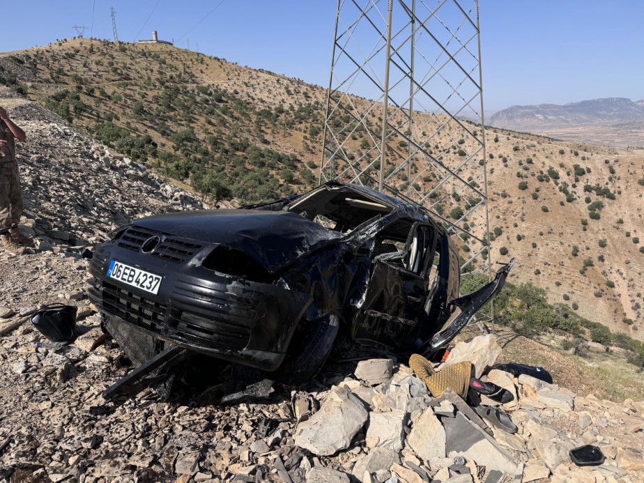 Şırnak’ta kamyonet şarampole devrildi: Aynı aileden 3 kişi öldü, 3 yaralı
