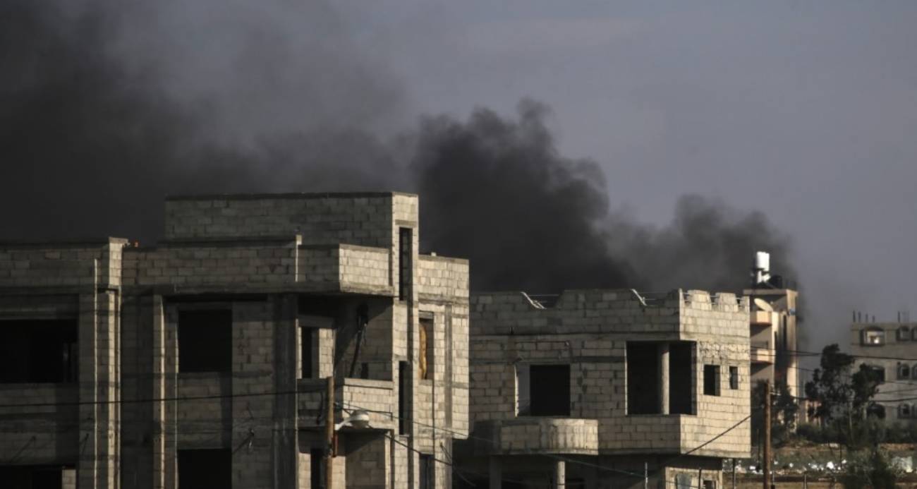 İsrail ordusu Gazze Şeridi'nde sivillere ait evleri vurdu: En az 5 ölü