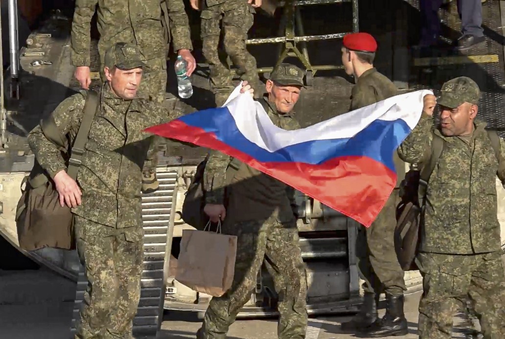 Rusya ile Ukrayna arasında 3. esir takası: 303'er kişi serbest bırakıldı