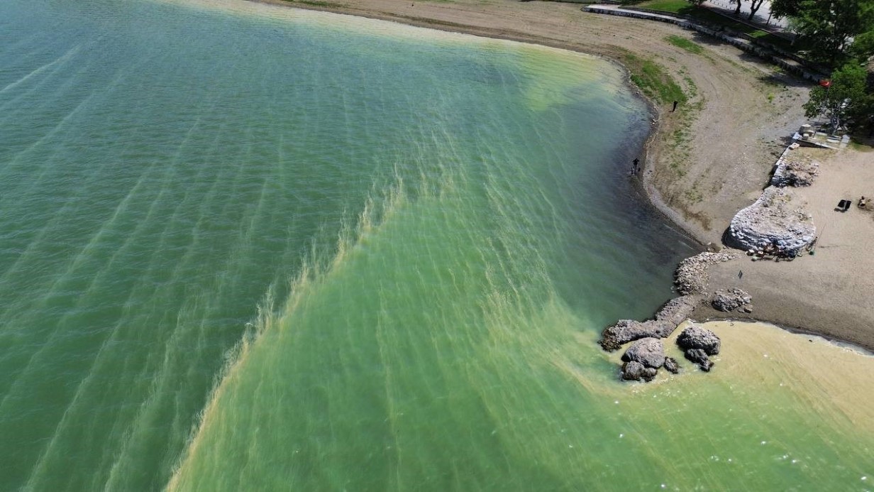 İznik Gölü’nde endişelendiren görüntü