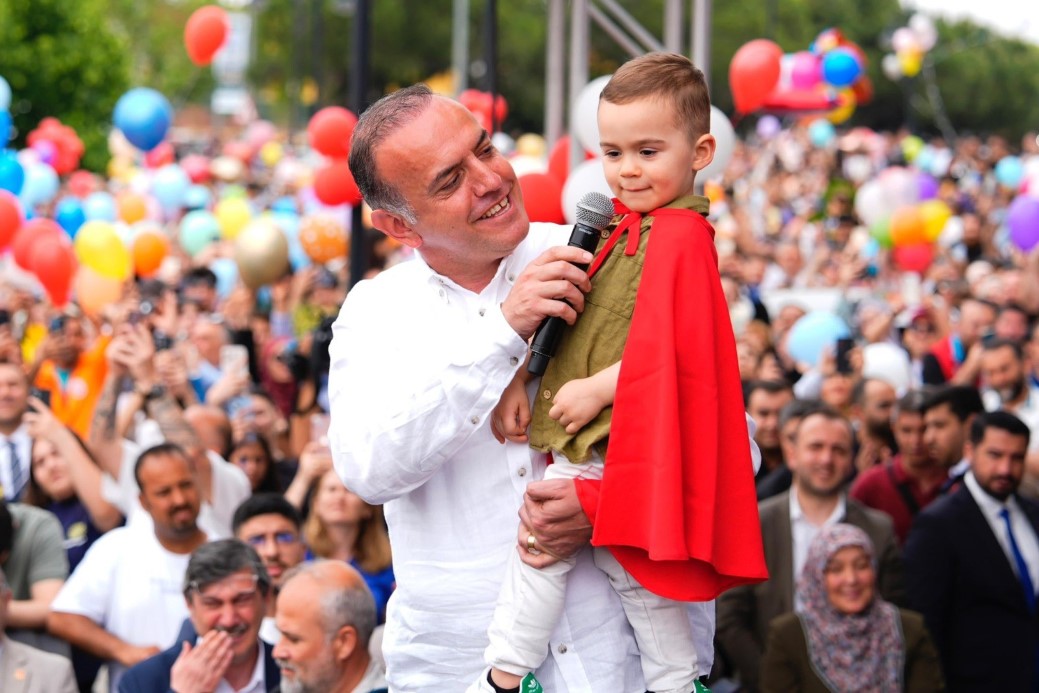 Binlerce balon minik Ali Asaf için gökyüzüne bırakıldı
