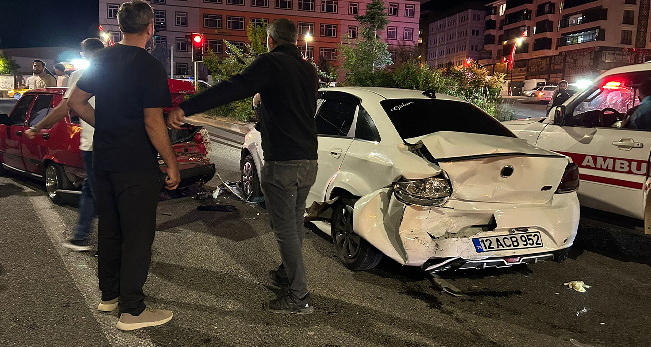 Bingöl’de zincirleme trafik kazası: 6 yaralı İhlas Haber Ajansı