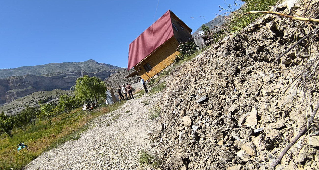 Zemin 12 metre yer değiştirdi!